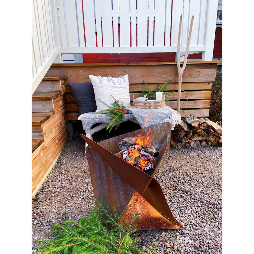 Eldfat Jabo Triangel Inkl Fat Corten 64x64x54 cm