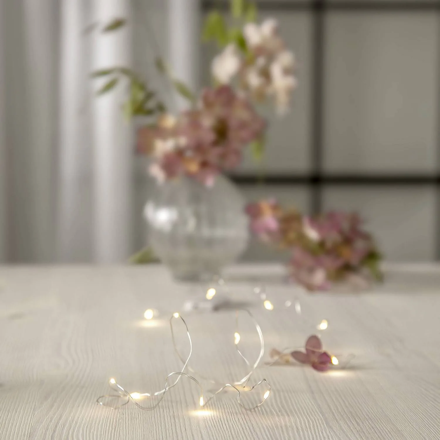 Ljusslinga Star Trading Dew Drop LED 12 Ljus Batteridriven