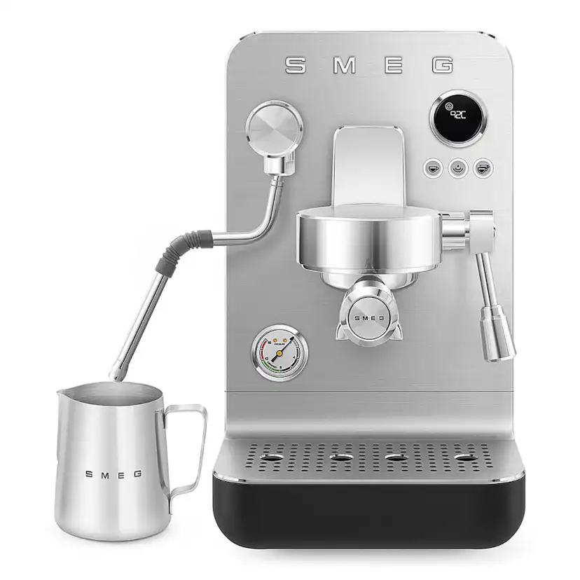 Espressomaskin Smeg EMC02BLMEU Minipro Manuell Svart med Mjölkskummare