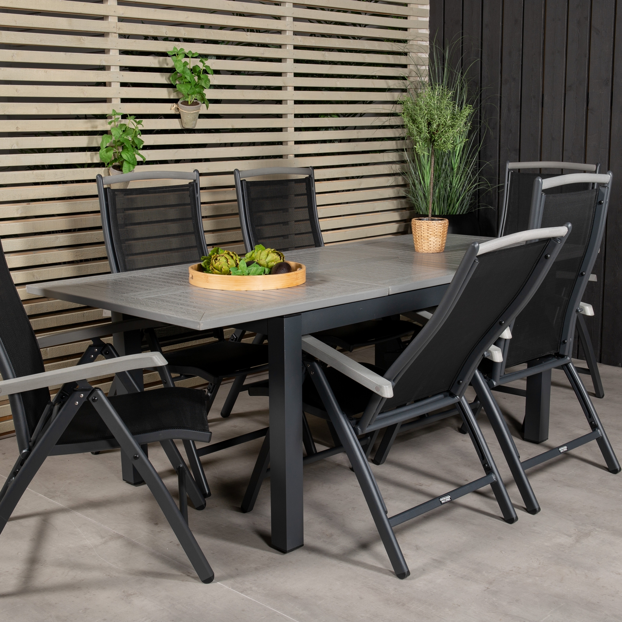 Albany Dining Table 160/240*100 - Svart Alu / Grey Aintwood+ Svart/Grå