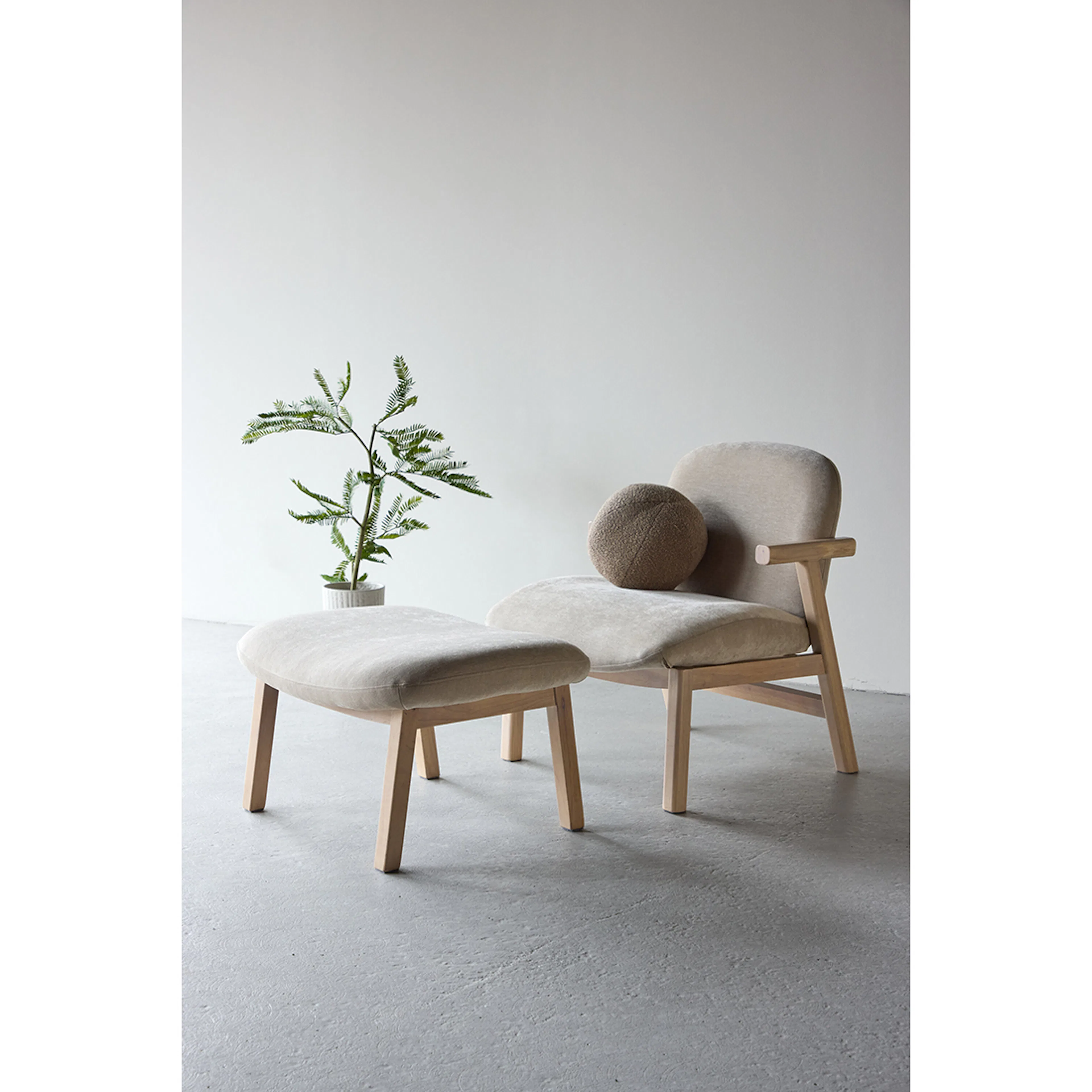 Fåtölj Venture Home Rile med Fotpall