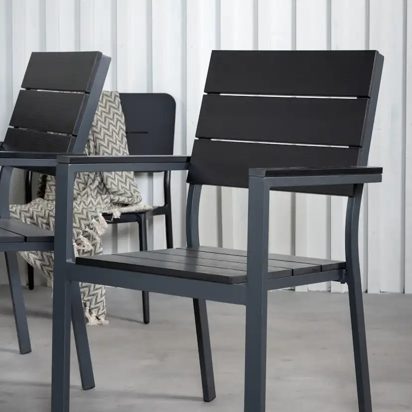 Matgrupp Venture Home Zurc med 6 Lede Stapelbara Matstolar