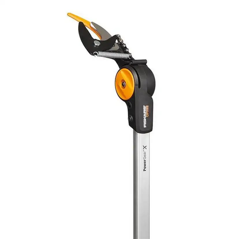Universalklippare Fiskars PowerGear X med sidoskär UPX82