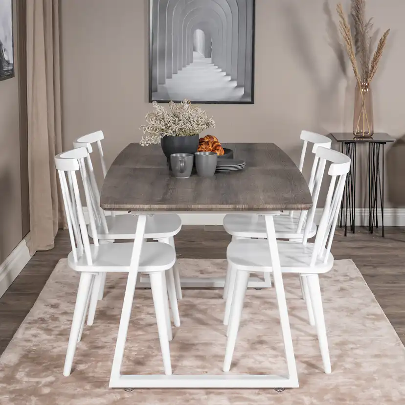 Matgrupp Venture Home Ina med 4 Marie Stolar