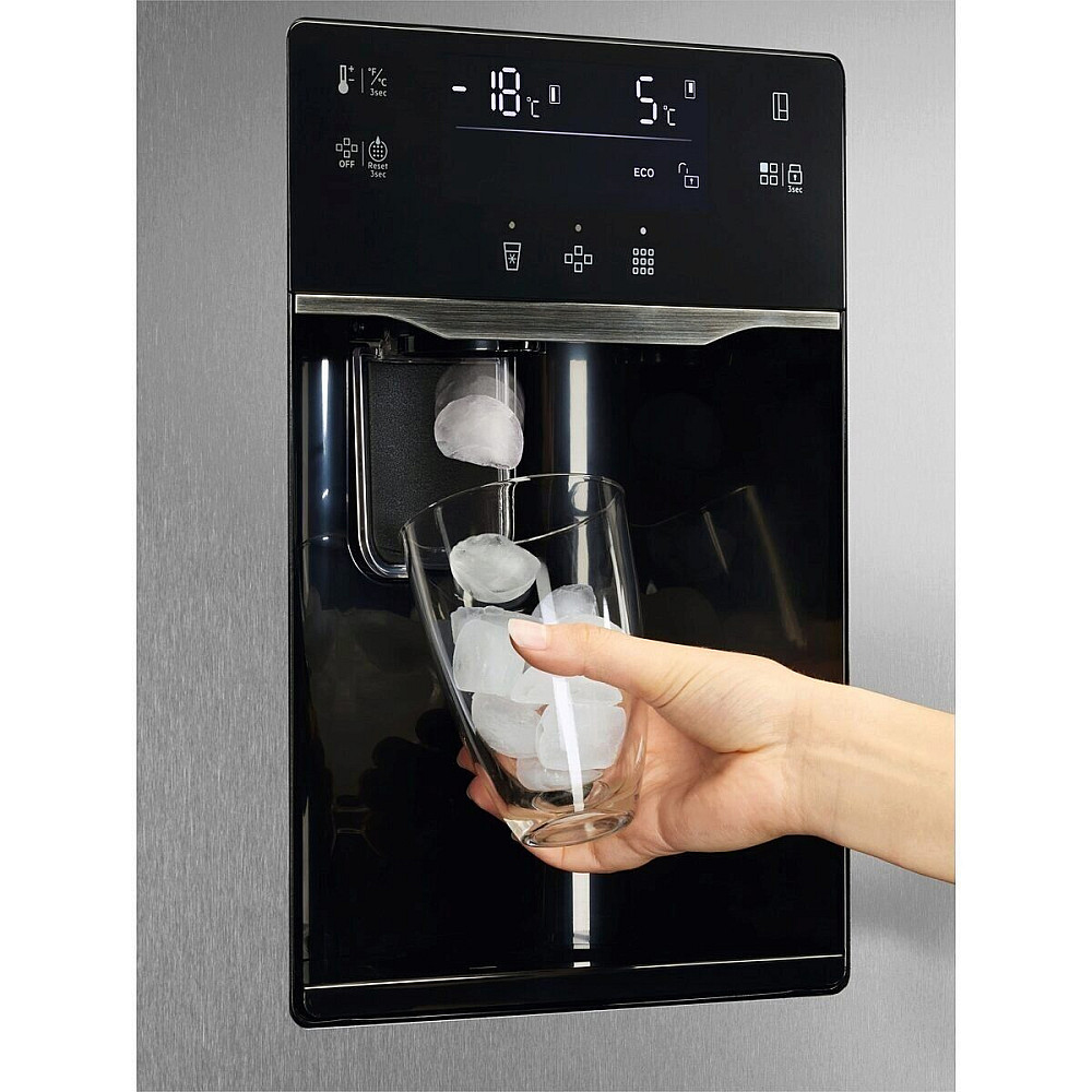 Kyl & Frys Side by Side Electrolux EAI6HD57U0 Rostfri med Is- och Vattendispenser