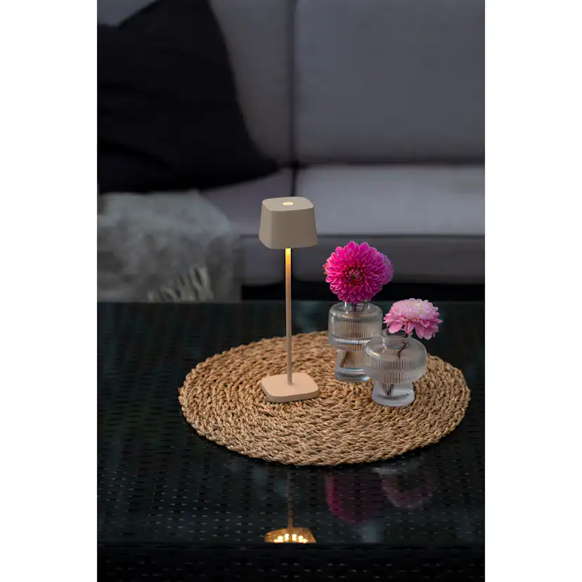 Bordslampa Gnosjö Konstsmide Capri USB Mini