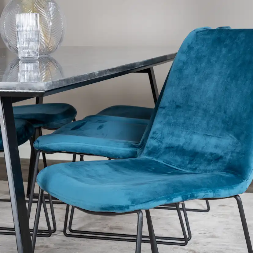 Matgrupp Venture Home Estelle med 6 Muscot Stolar Sammet
