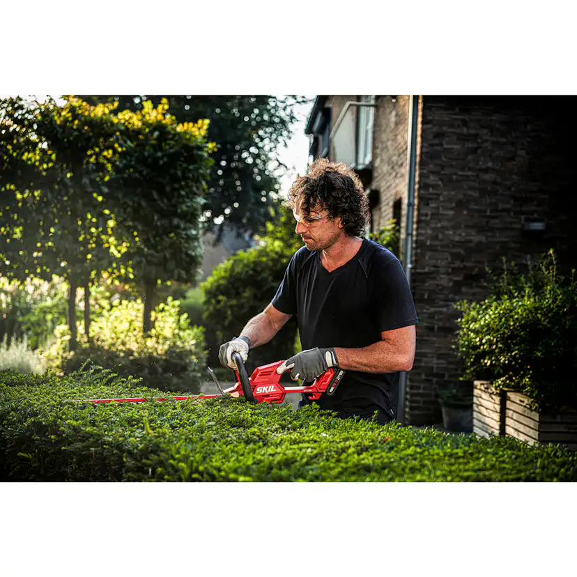 Häcksax SKIL 0438 CA Kolborstfri Batteridriven