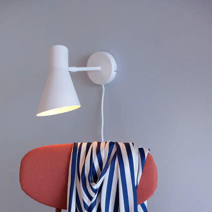 Vägglampa Dyberg Larsen DL12 Vit