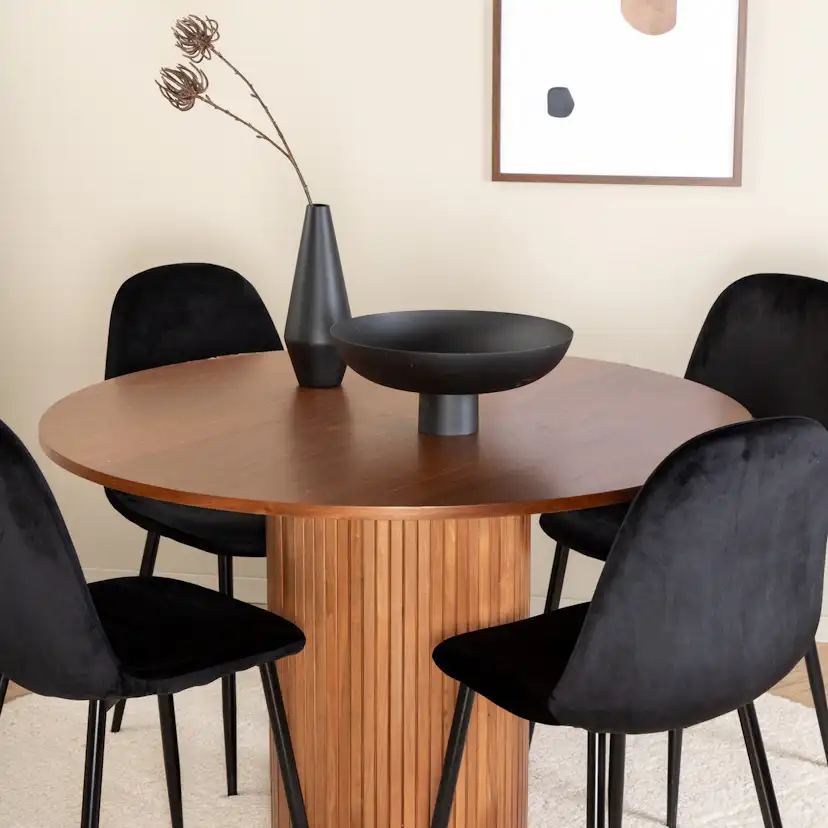 Matgrupp Venture Home med Bianca Matbord och 4 Pobbie Matstolar