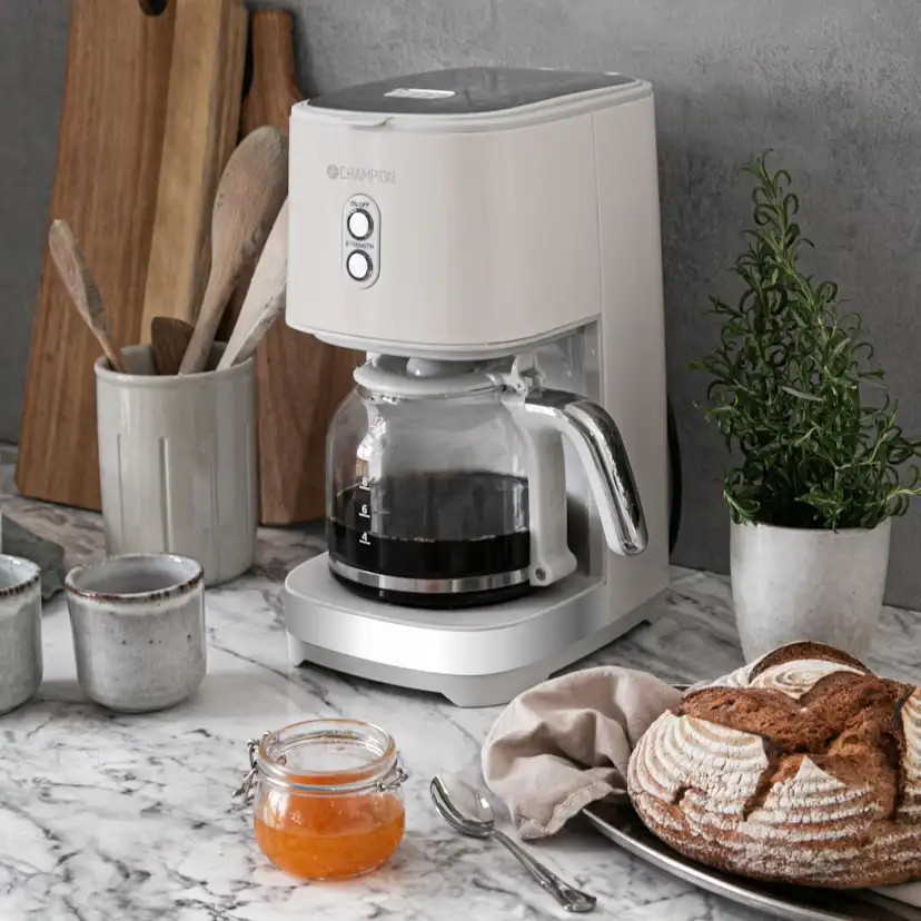 Kaffebryggare Champion 12-koppar/1,5L KB610 Creme White Series