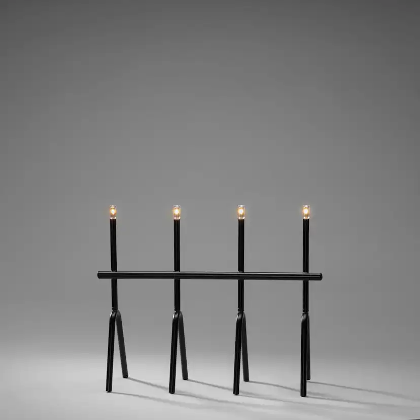 Elljusstake metall svart 4 LED H: 390 mm