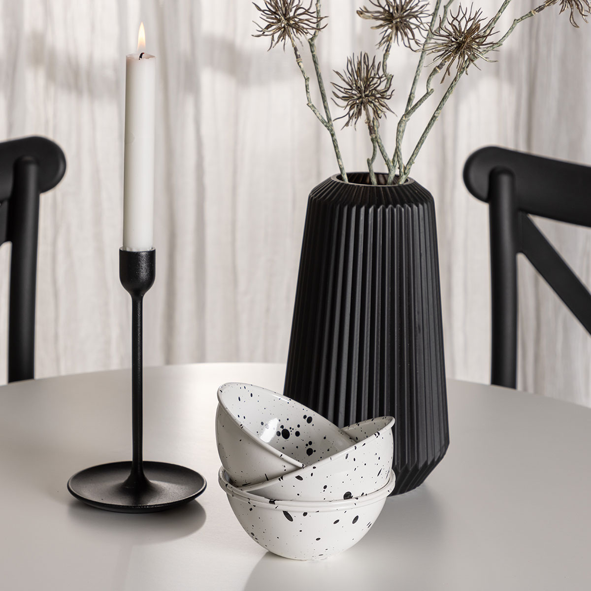 Matgrupp Venture Home Hamden Ø80 cm med 4 Crosett stolar