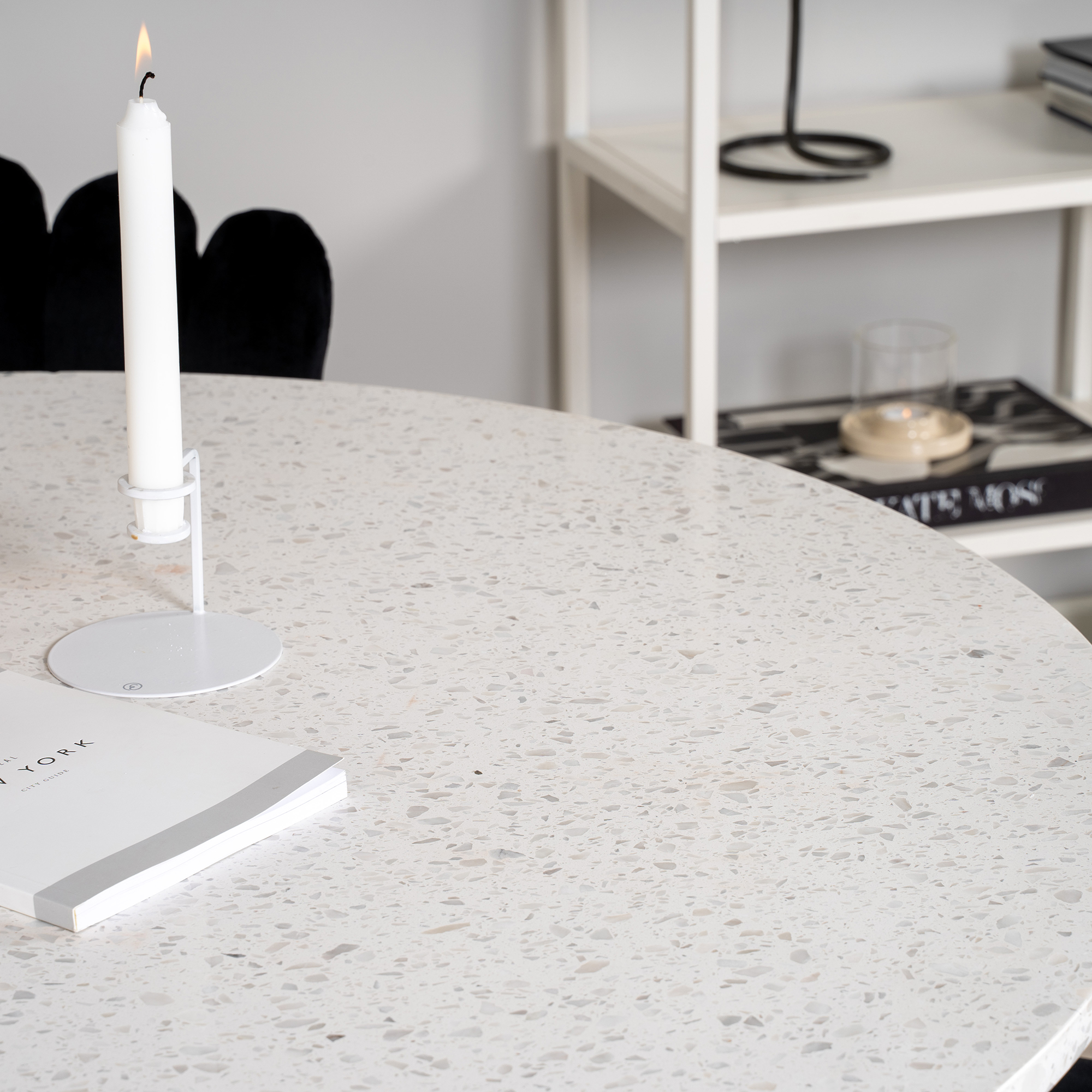 Matgrupp Venture Home Roxanna med 4 Limhamn Light Stolar