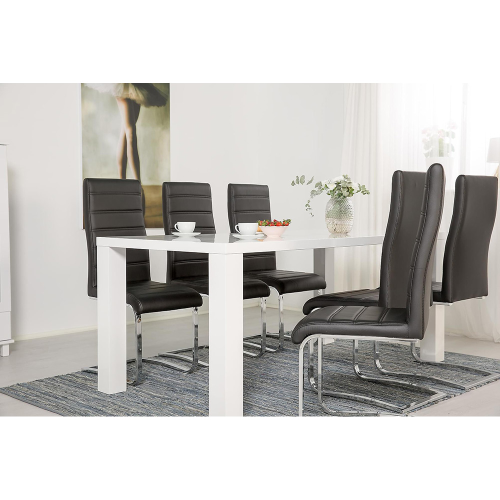 Matgrupp In Living Cibus med 6 Stol In Livingar
