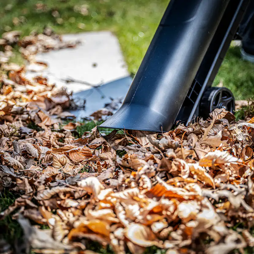 Lövblås/-Sug SKIL 0350 BA Kolborstfri Batteridriven