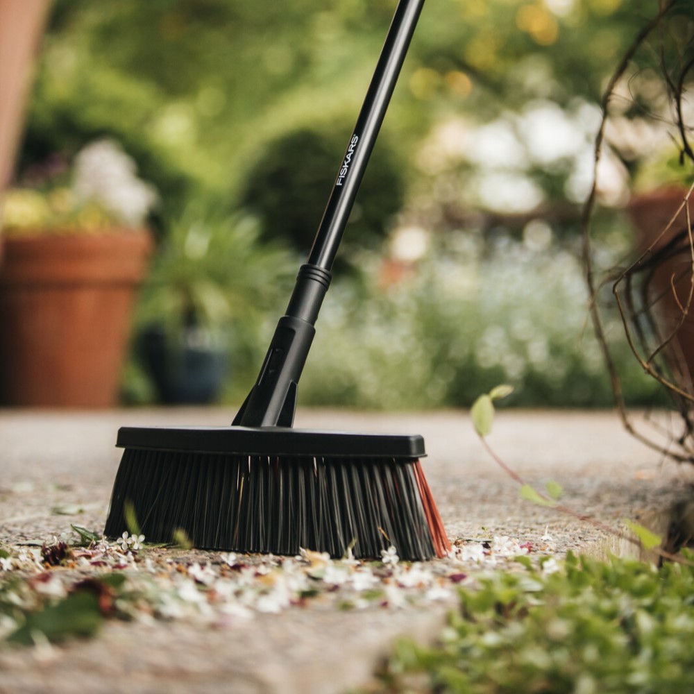 Gårdskvast Fiskars Medium