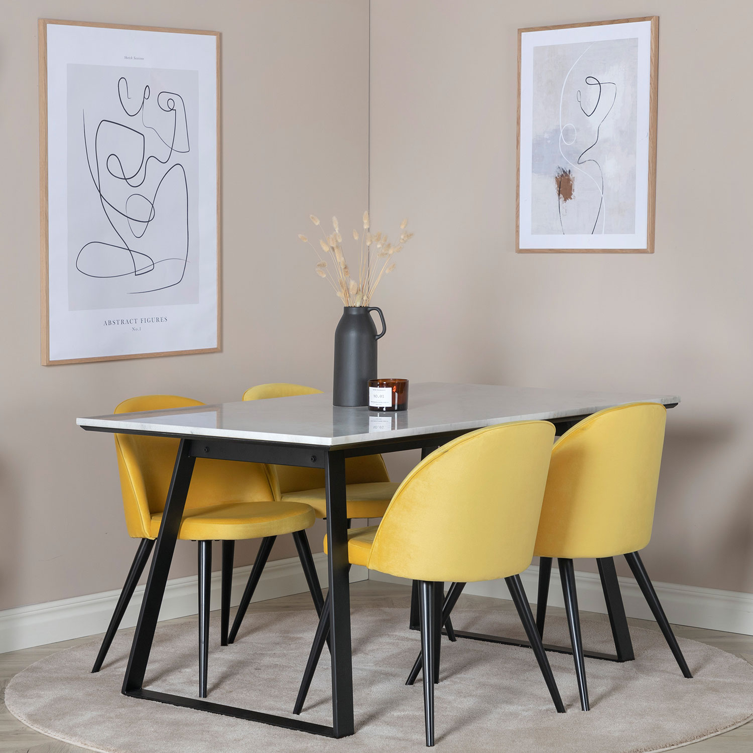 Matgrupp Venture Home Estelle med 4 Velvet stolar