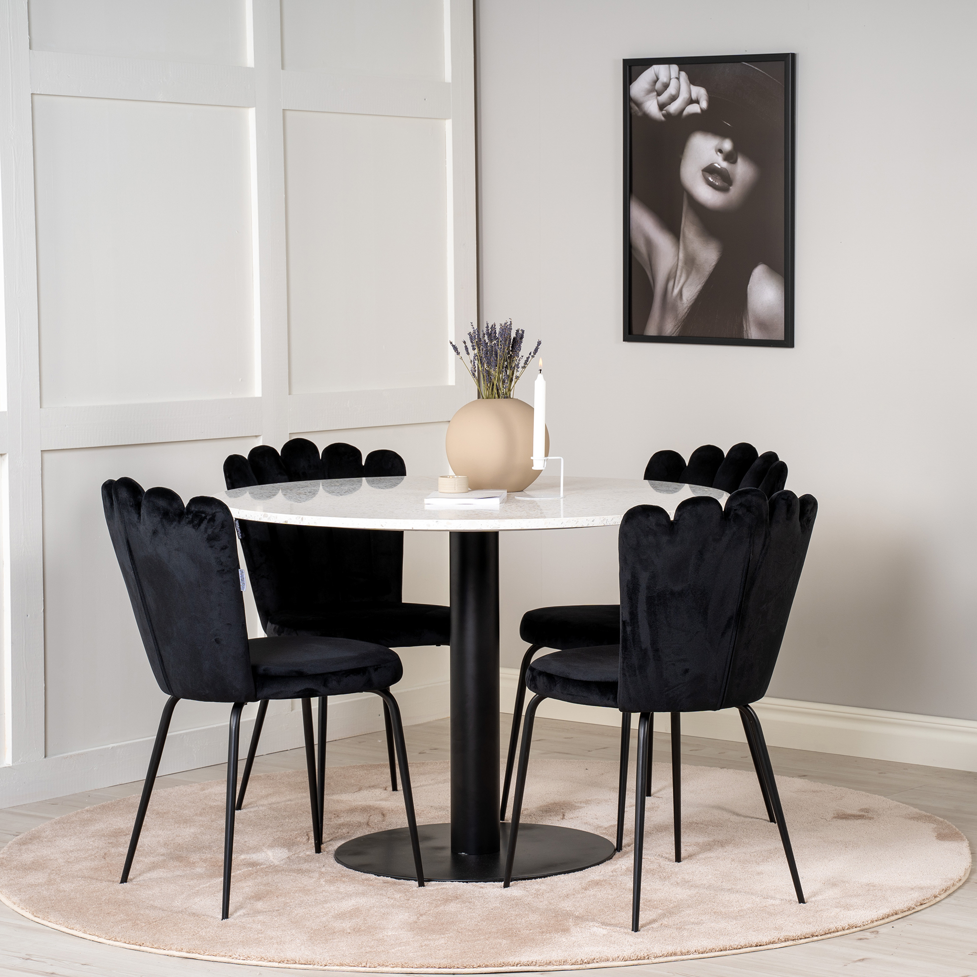 Matgrupp Venture Home Roxanna med 4 Limhamn Light Stolar