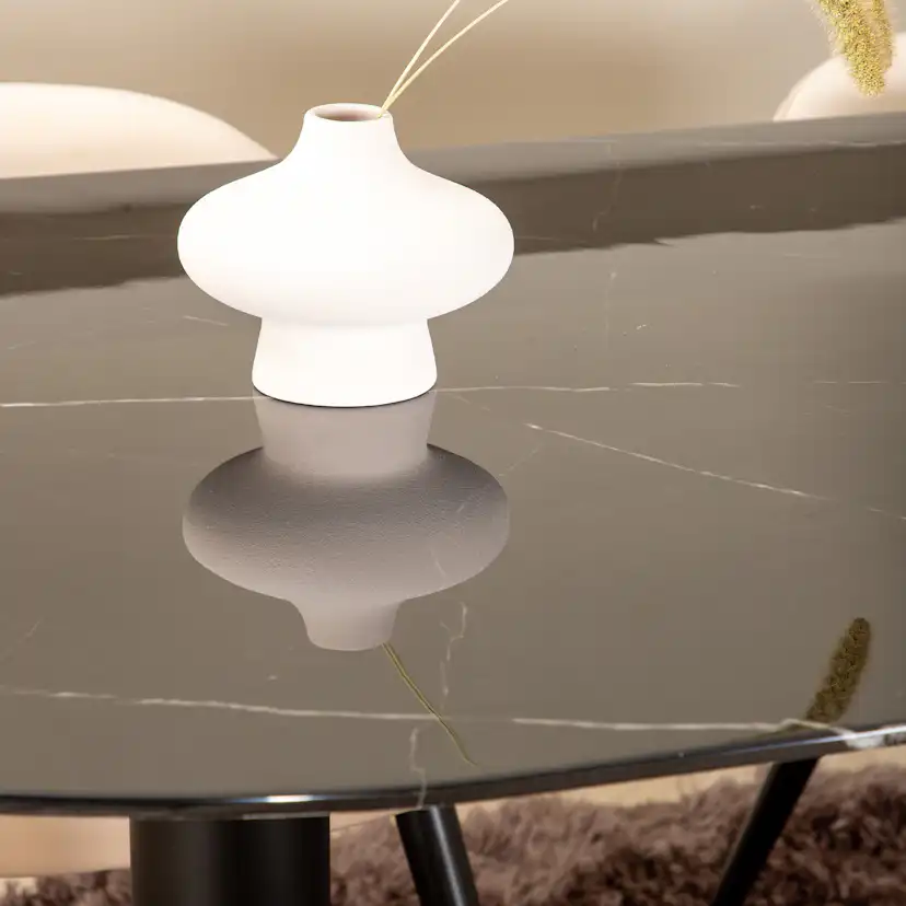 Matgrupp Venture Home Oslo med 4 Valentina Stitcthes Stolar Sammet