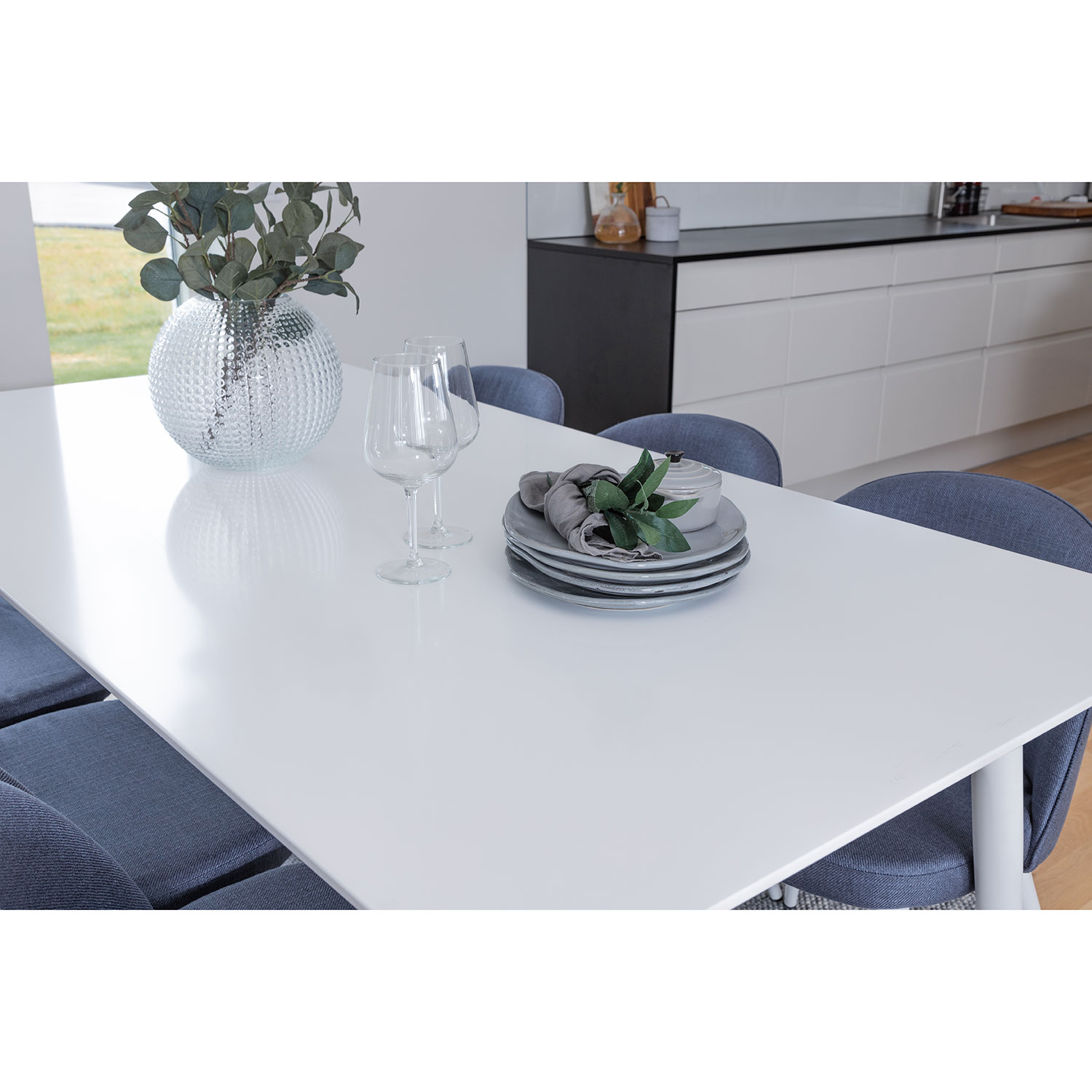 Matgrupp Venture Home Polar med 6 Velvet stolar