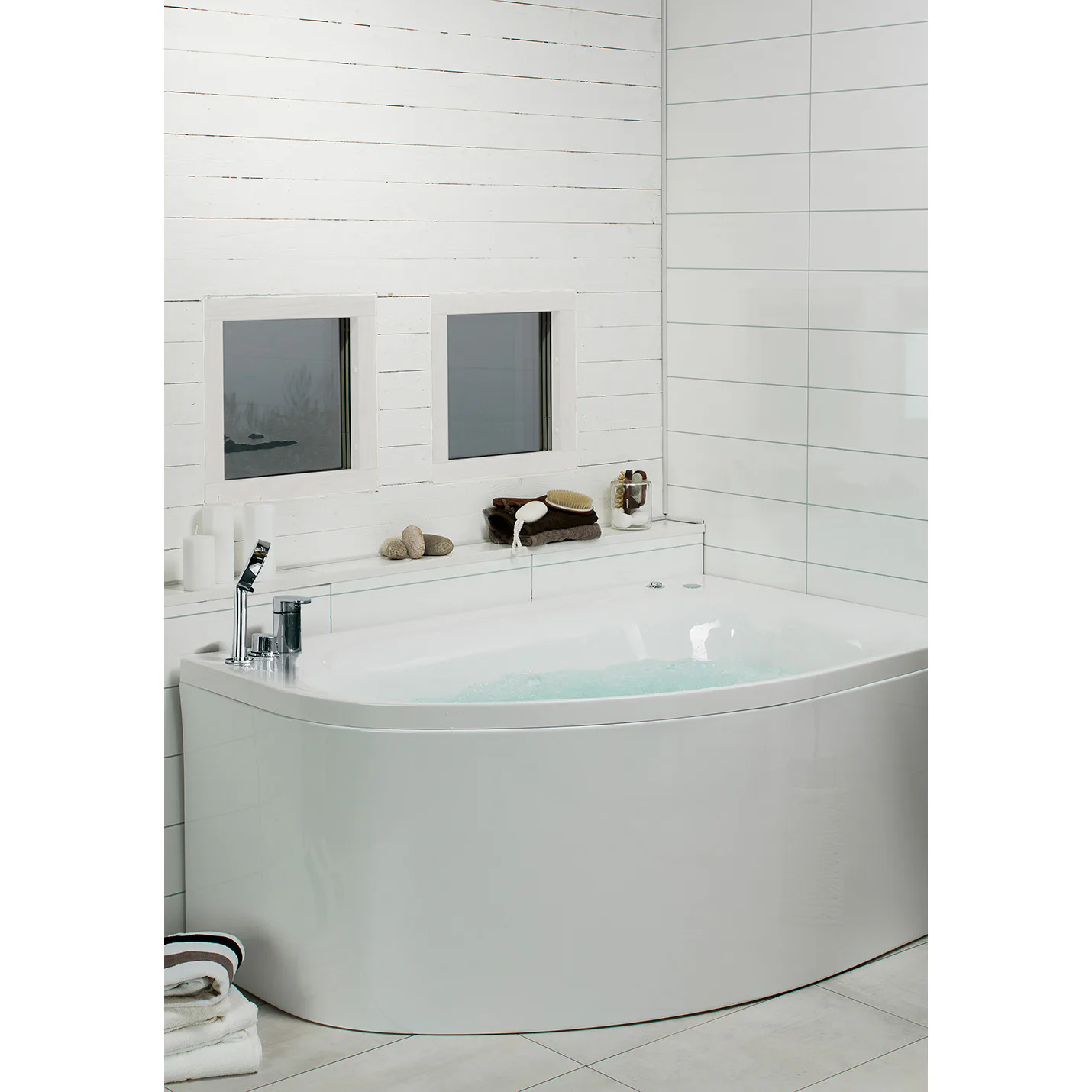 MASSAGEBADKAR TRIVSAM 160 H Premium L:1600mm,Höger,Premium,3160W,Bottenm:Ja,Belys:Ja,Fotm:Ja