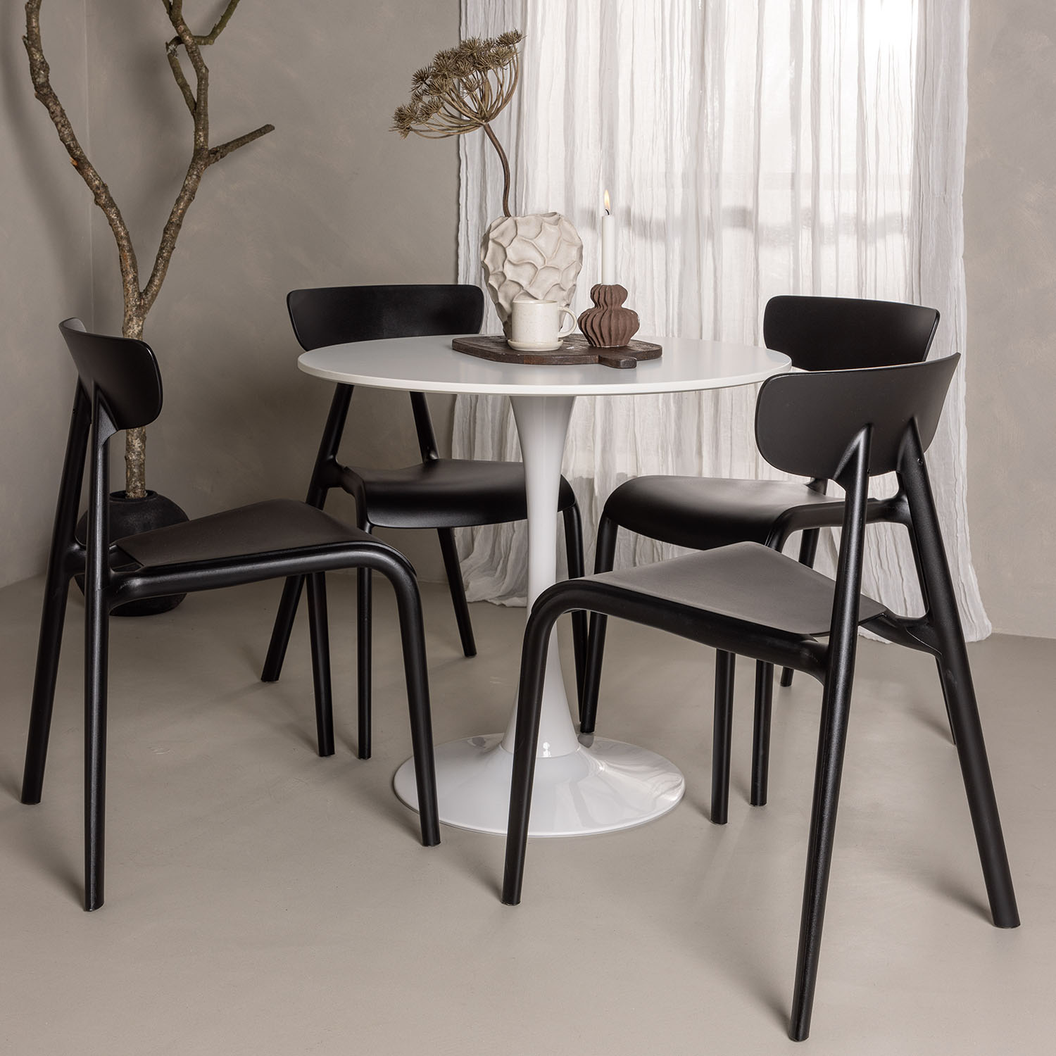 Matgrupp Venture Home Hamden Ø80 cm med 4 Ursholmen stolar