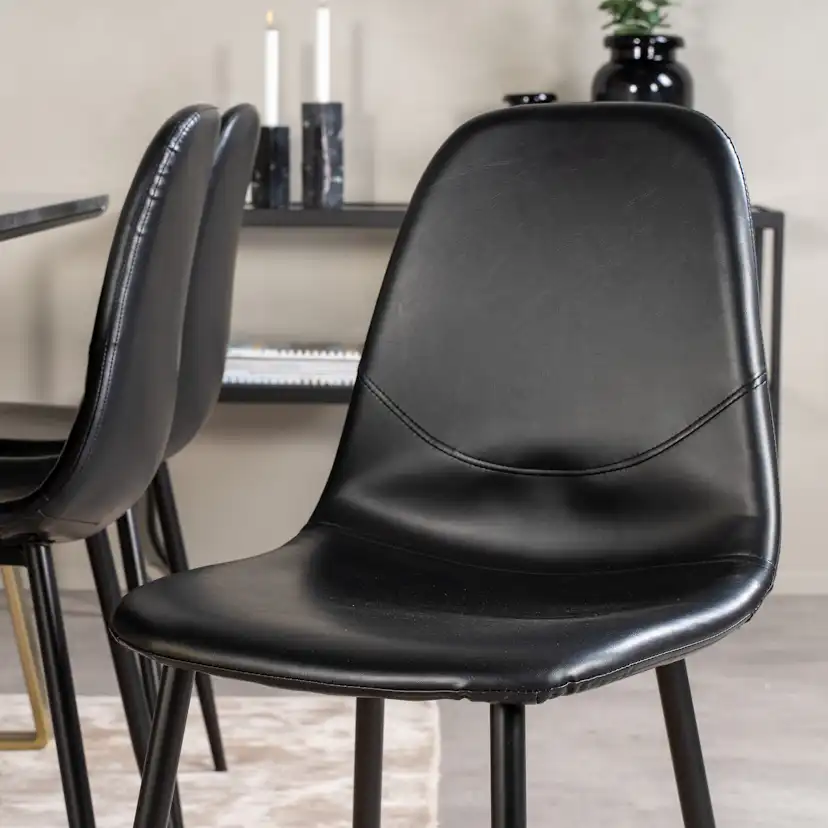 Matgrupp Venture Home Estelle 200 med 6 Pobbie Stolar Konstläder