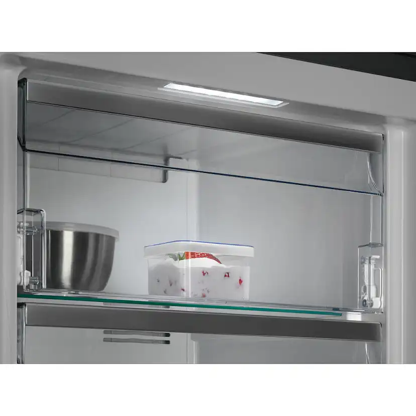 Fristående Frysskåp AEG OAG7M281DL 7000 NoFrost Svart med MultiFlow och FastFreeze