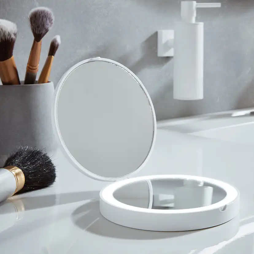 Resespegel Smedbo Outline Lite LED