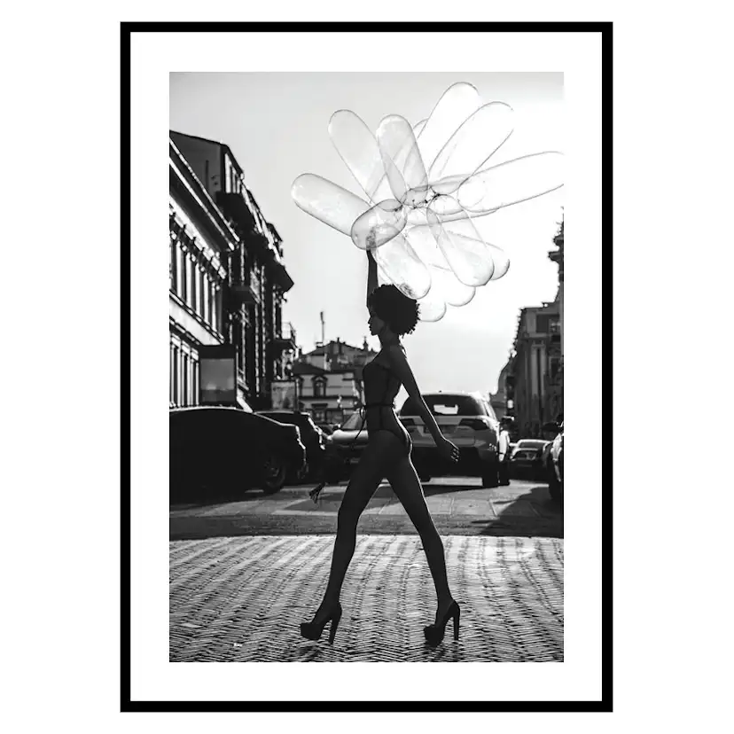 Poster Gallerix Holding Balloons