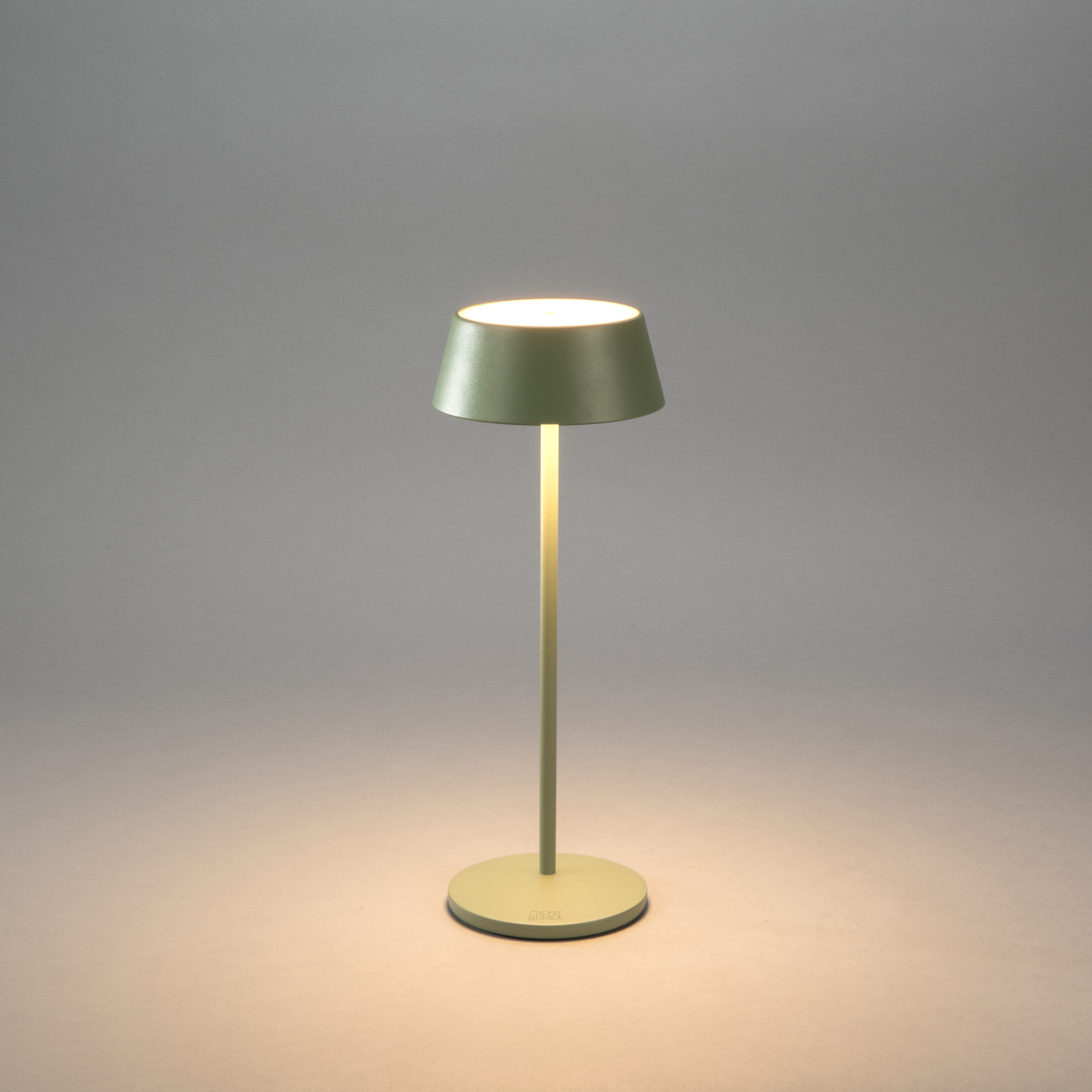 Bordslampa Gnosjö Konstsmide Menton USB Portabel
