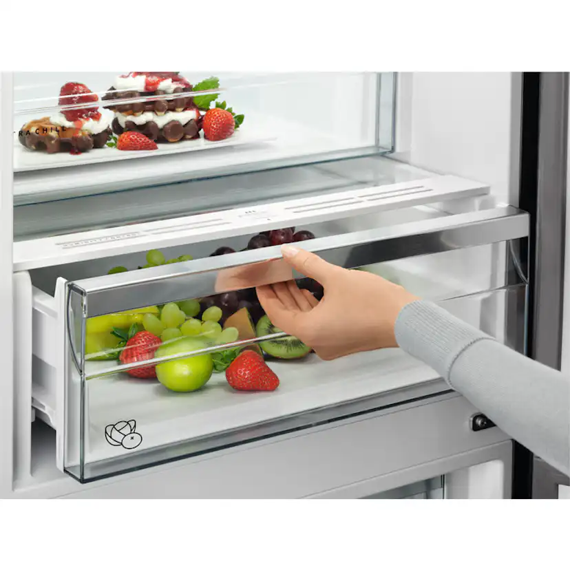 Kyl/frys AEG Fristående RCB632E4MX