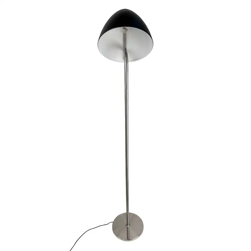 Golvlampa Dyberg Larsen Oulu