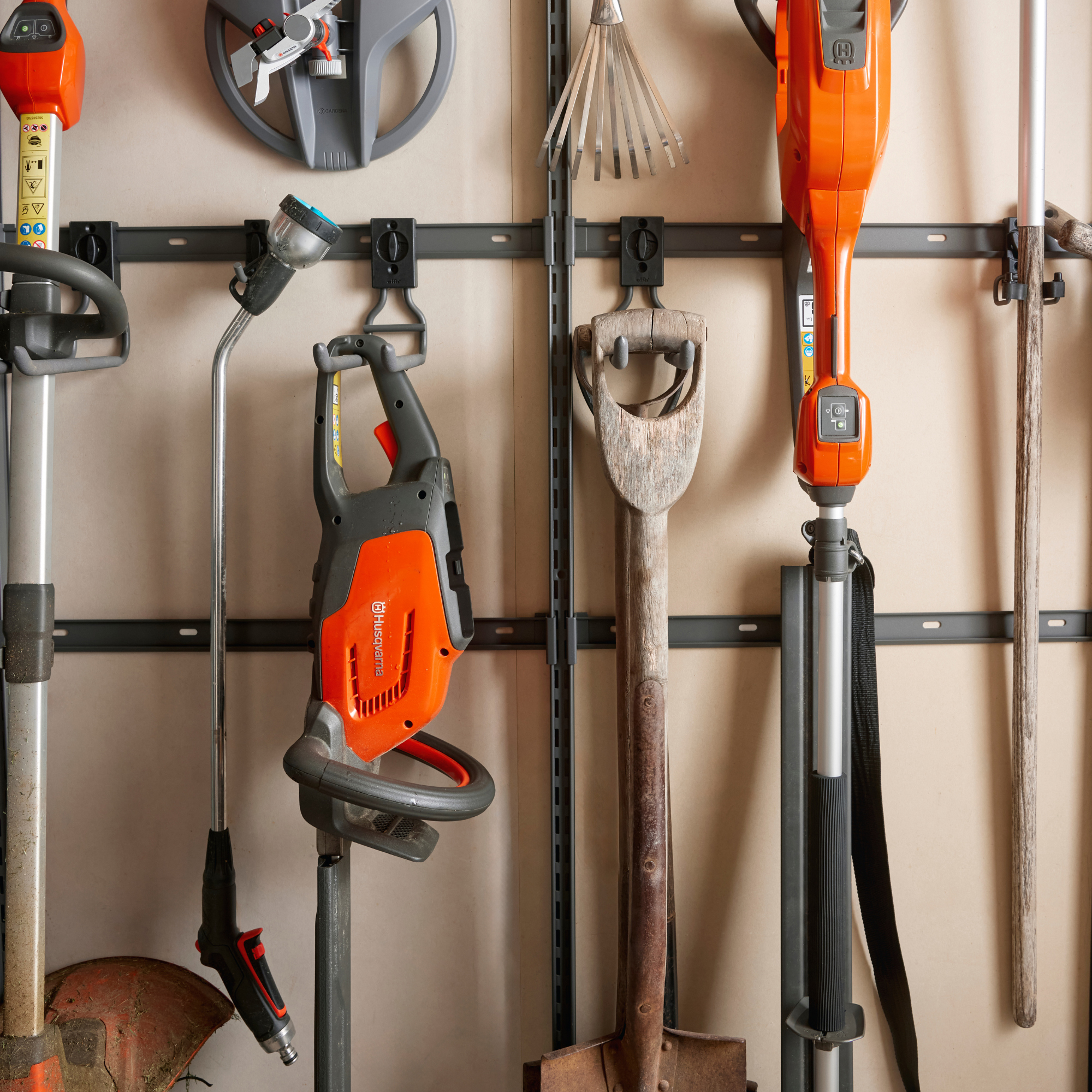 Trädgårdsförvaring Elfa Ready Solution 3 Garage+ B: 1248 mm