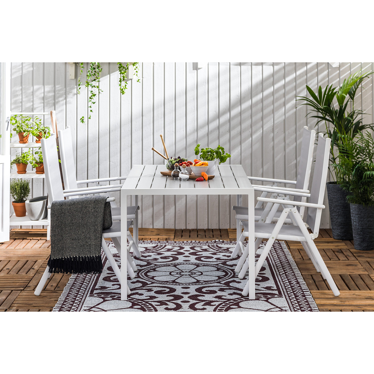 Trädgårdsgrupp Comfort Garden Tunis Matgrupp Utomhus 150x90 + 4 Maggie Positionsstol m Dyna