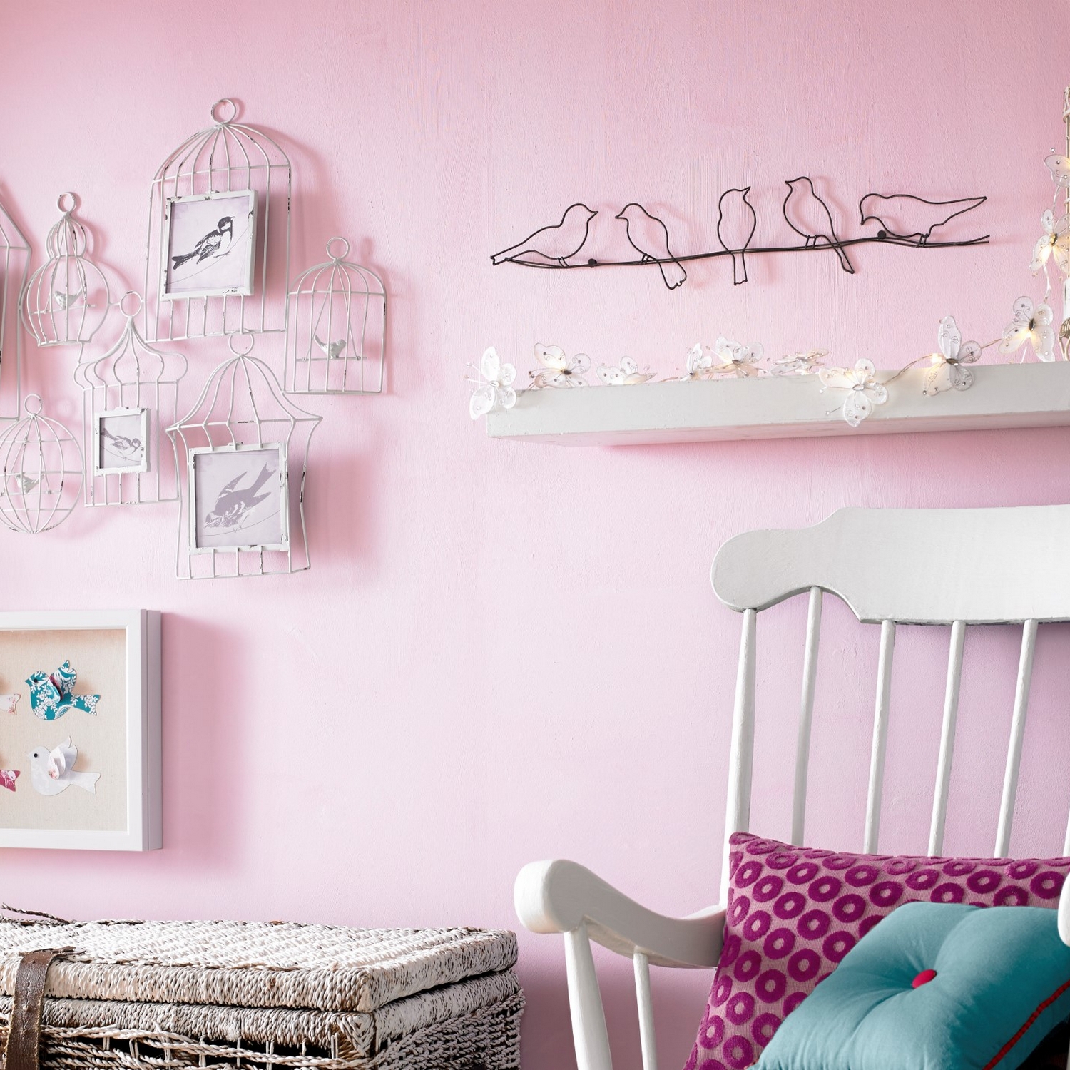 Metallkonst Art for the Home Birds on a Wire