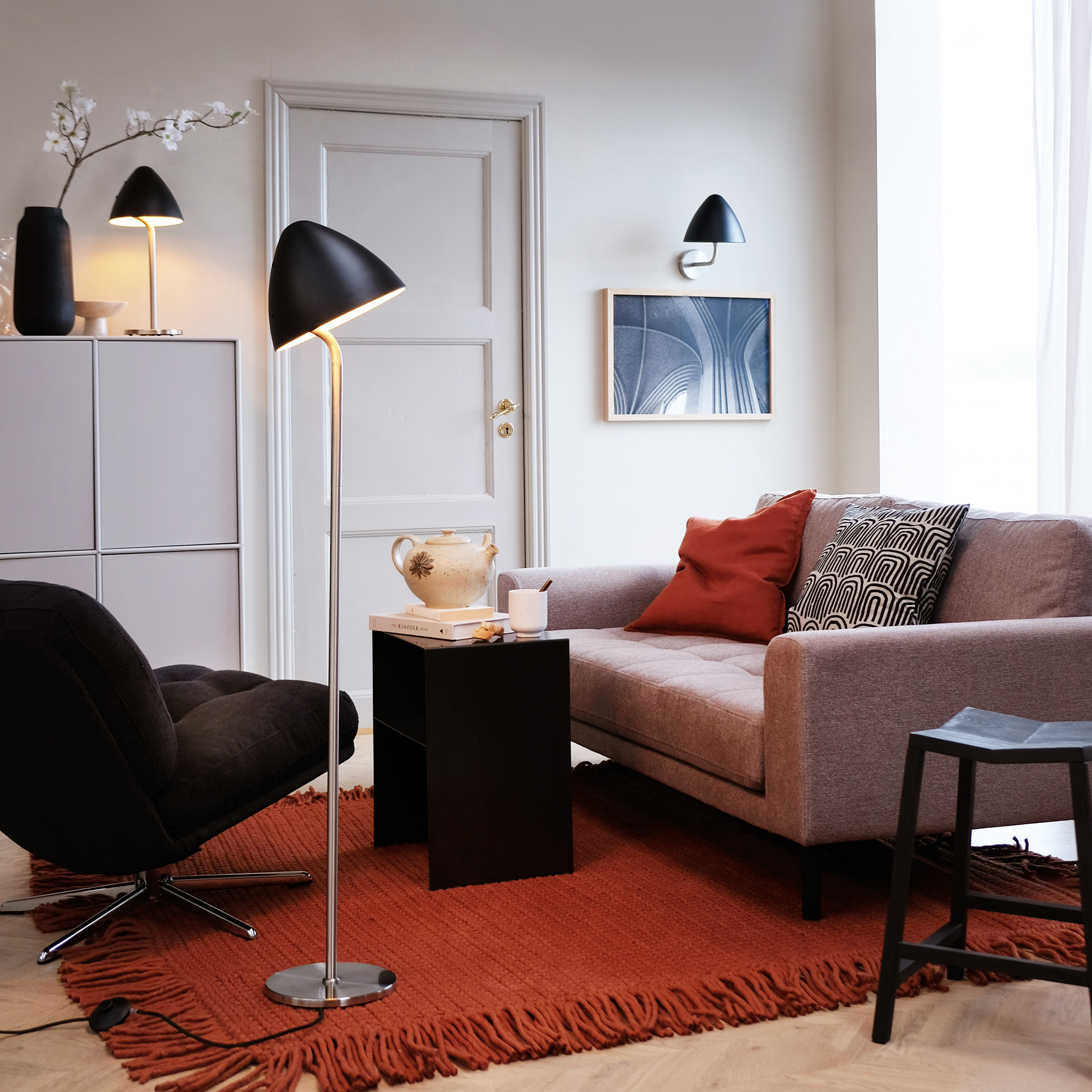 Golvlampa Dyberg Larsen Oulu