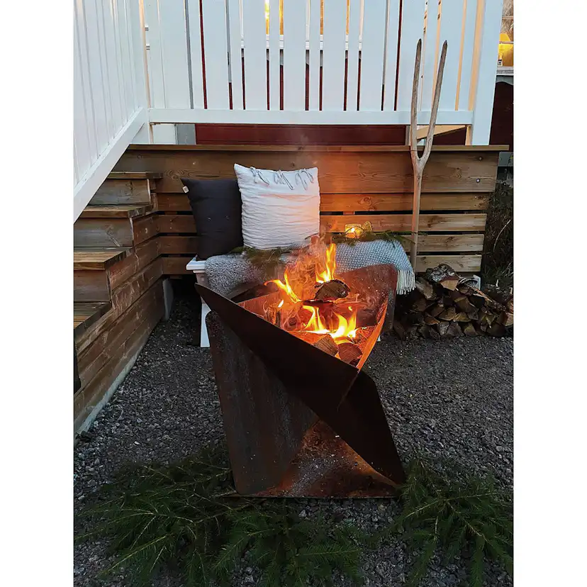 Eldfat Jabo Triangel Inkl Fat Corten 64x64x54 cm