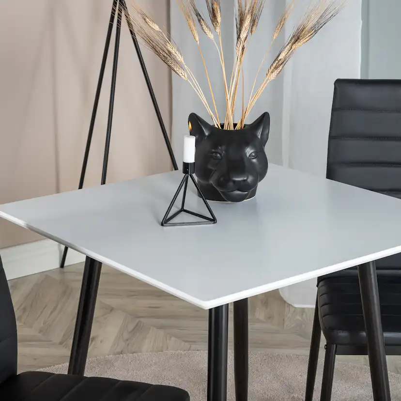 Matgrupp Venture Home Pobbie med 2 Sly Stolar Konstläder