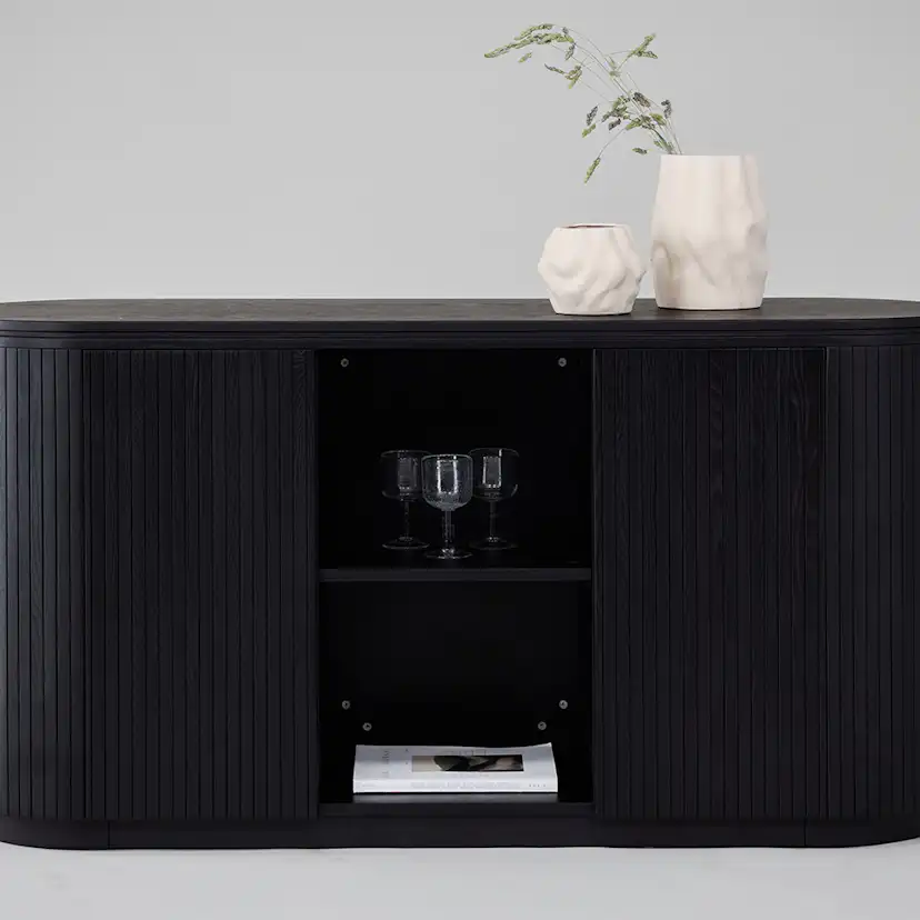 Sidobord Vind Fjällbacka Svart Ovalt Bord med Skåp i Ek med Fanér 160cm