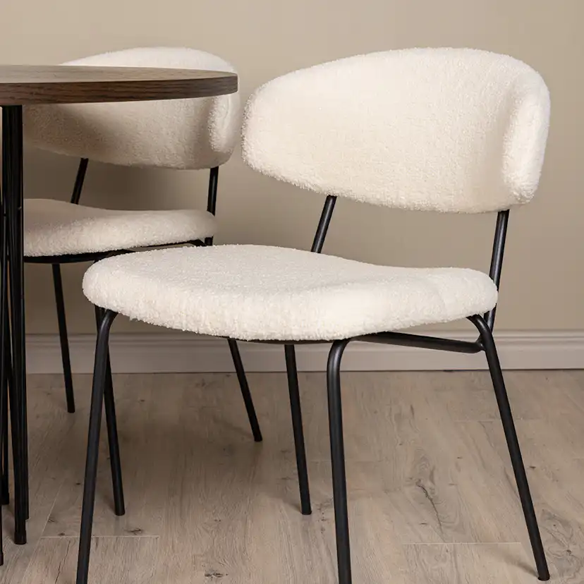 Matgrupp furniture/fashion Stone med 4 Chico Stolar Runt