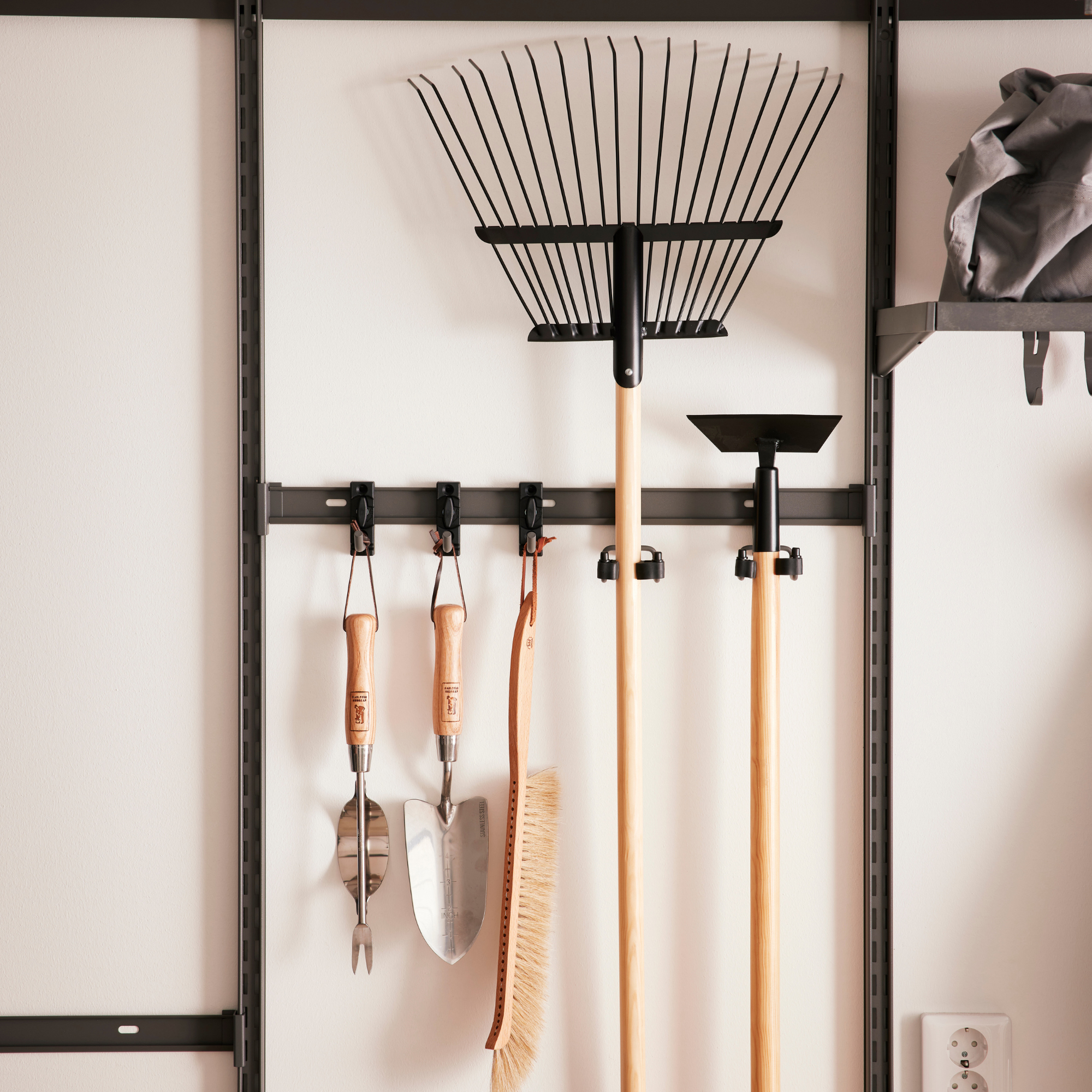 Trädgårdsförvaring Elfa Ready Solution 1 Garage+ B: 1855 mm