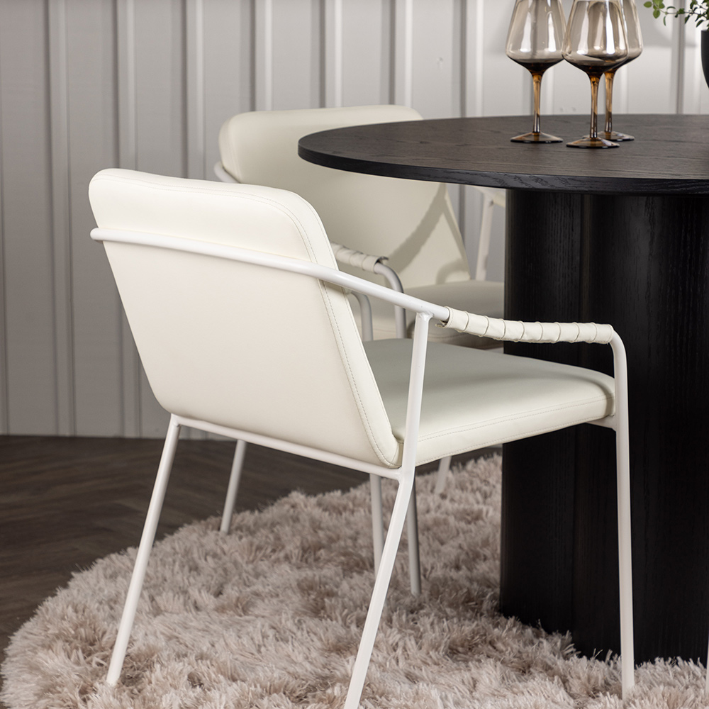 Matgrupp Venture Home Olivia Ø110 cm med 4 st Tvist stolar