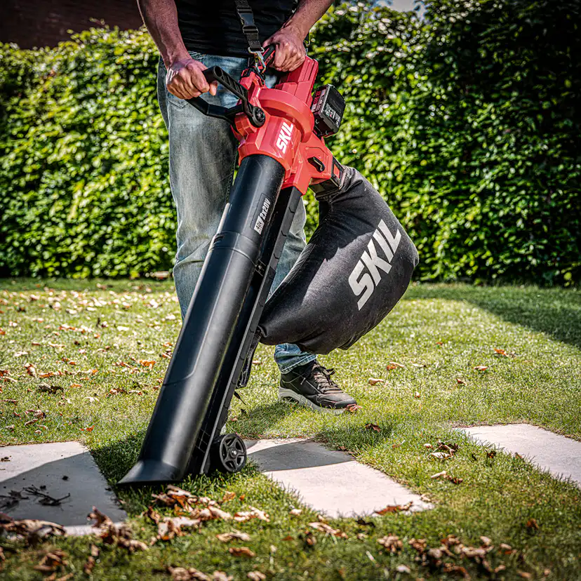 Lövblås/-Sug SKIL 0350 BA Kolborstfri Batteridriven