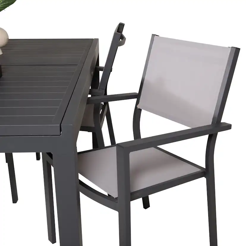 Matgrupp Venture Home Madrid 160/240 med 4 Copacabana Matstolar