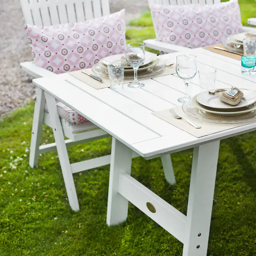 Utebord Hillerstorp Cecilia