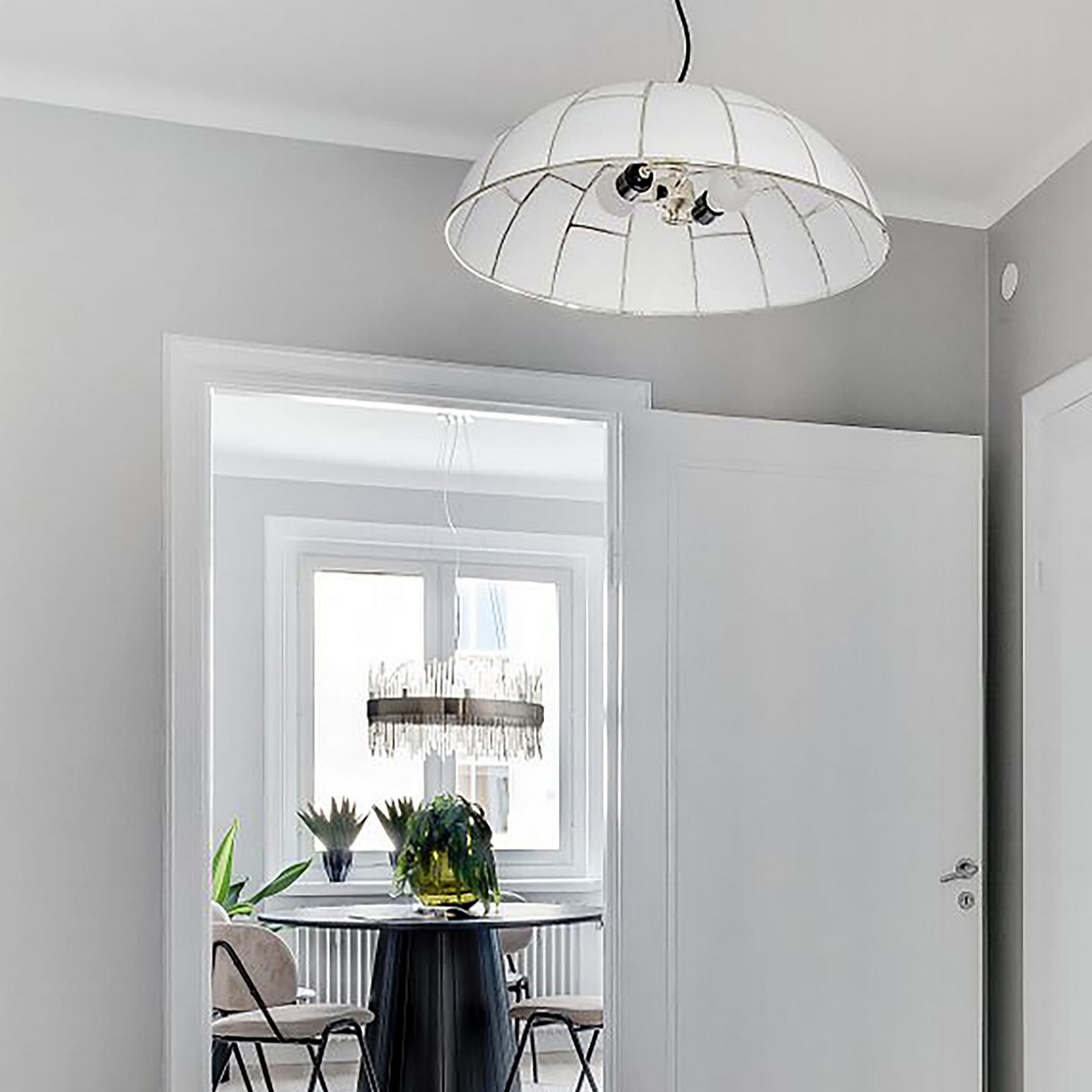 Taklampa Globen Lighting Ombrello