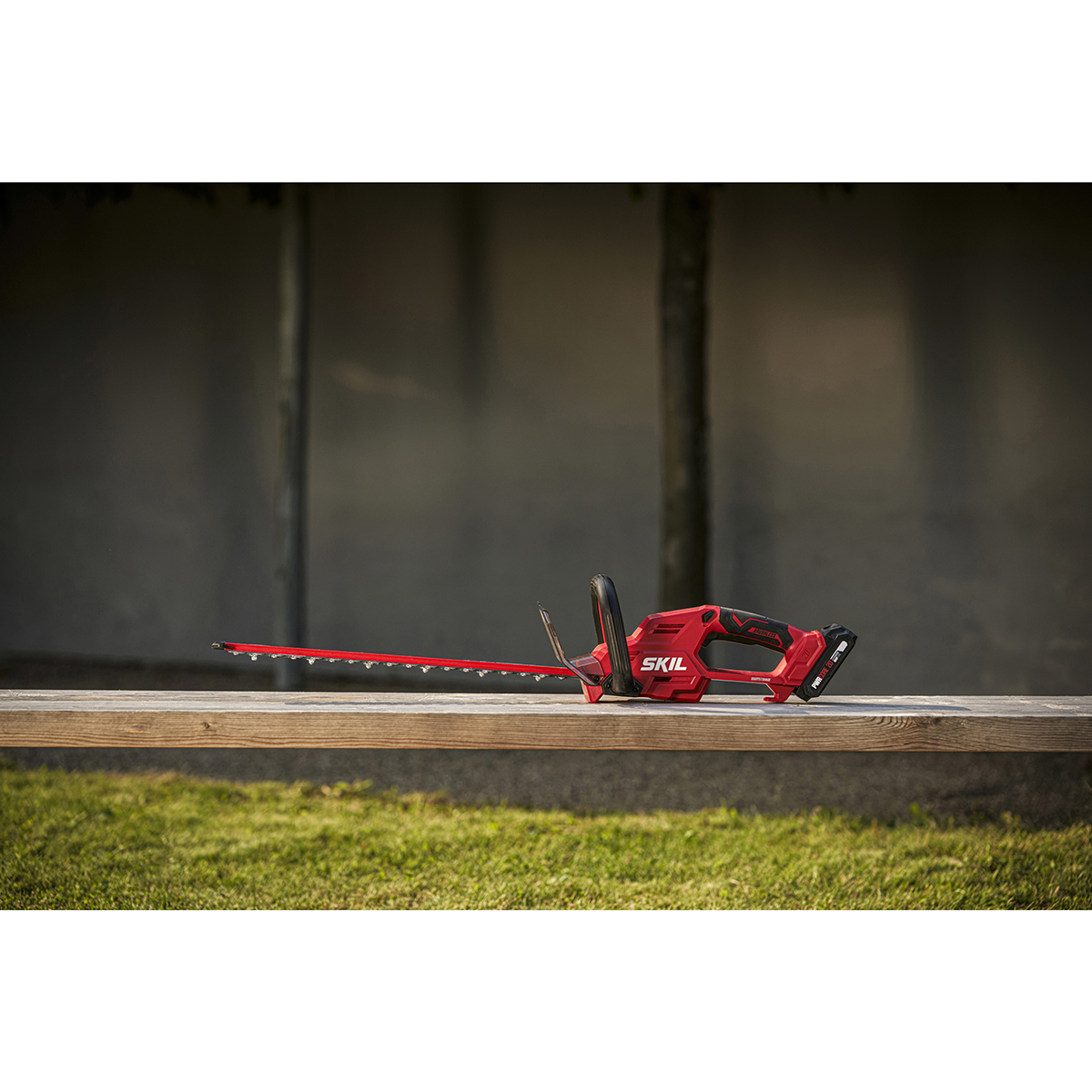 Häcksax SKIL 0438 CA Kolborstfri Batteridriven