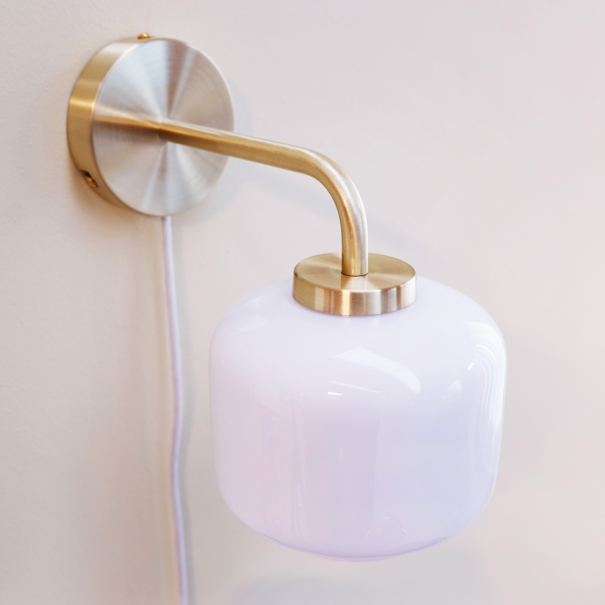 Vägglampa Dyberg Larsen Arp D15